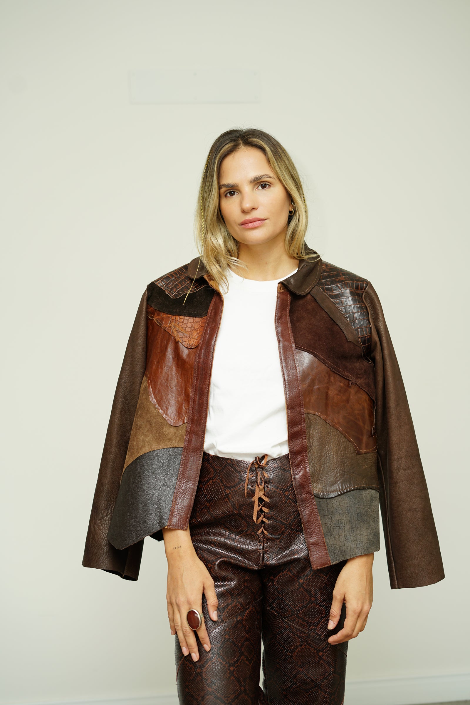 Camisaco Cuero Retazos, pieza de cuero de BAZA