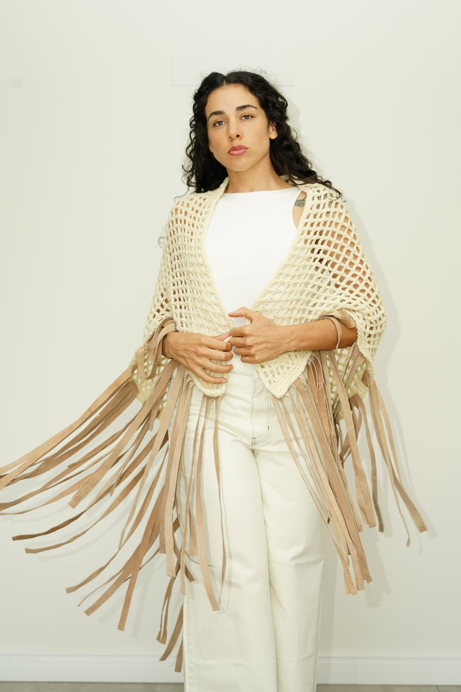Poncho Lana y Cuero, pieza de cuero de BAZA